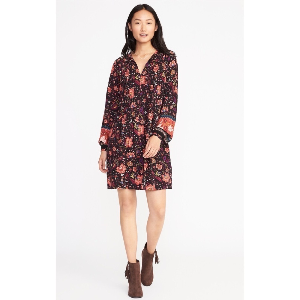 Old Navy Floral Pintuck Swing Dress Boho Red Black V Neck Tie XXL Cottagecore